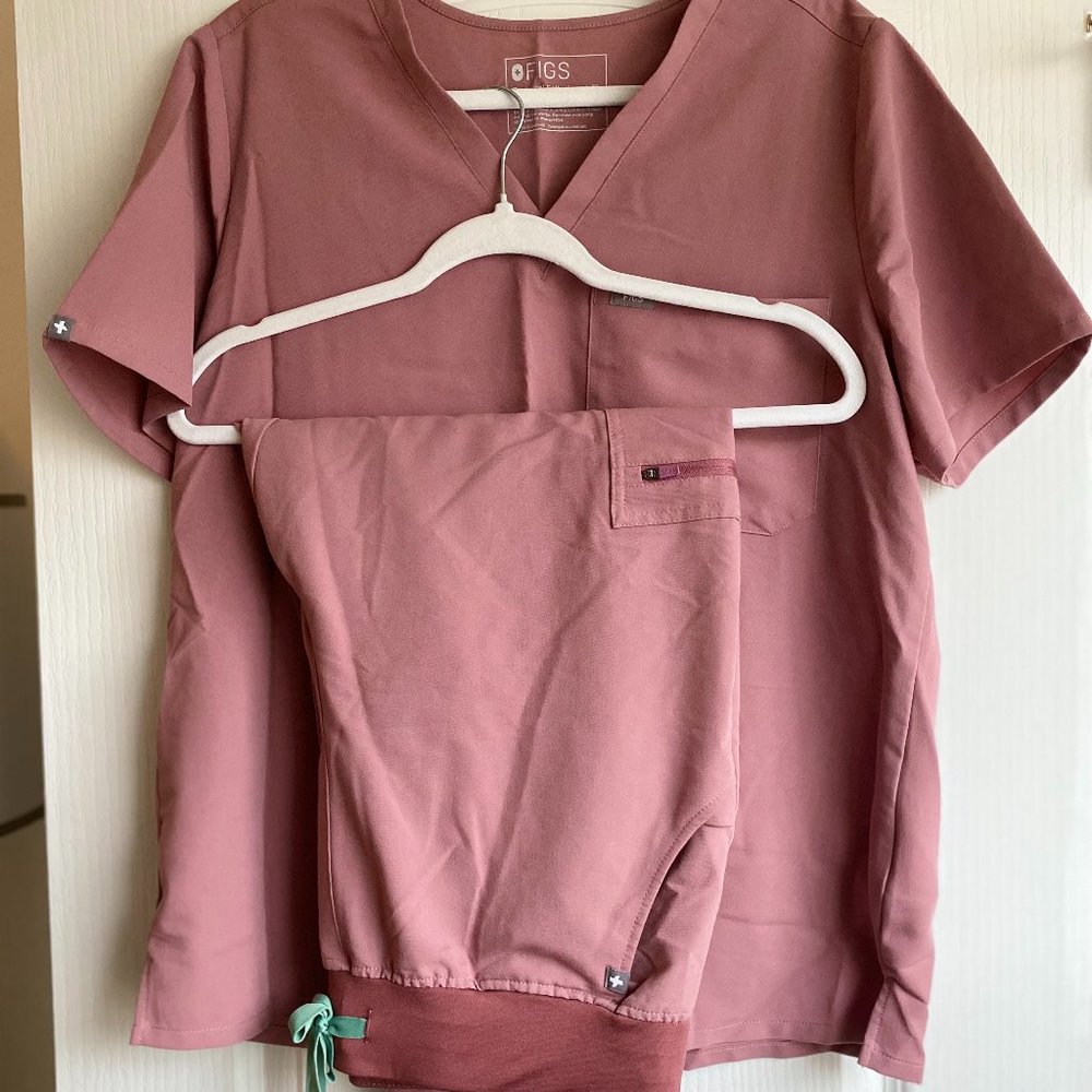 FIGS Scrubs Set - MINERAL MAUVE - XL/XLP